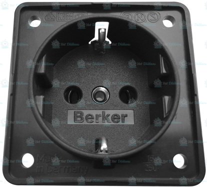 Berker Priz Siyah 56 x 56 mm