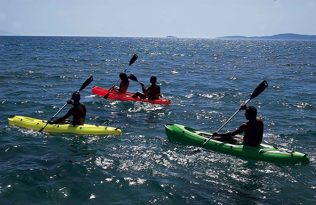 ÇİFT KİŞİLİK KANO POLİETİLEN (PLASTİK)