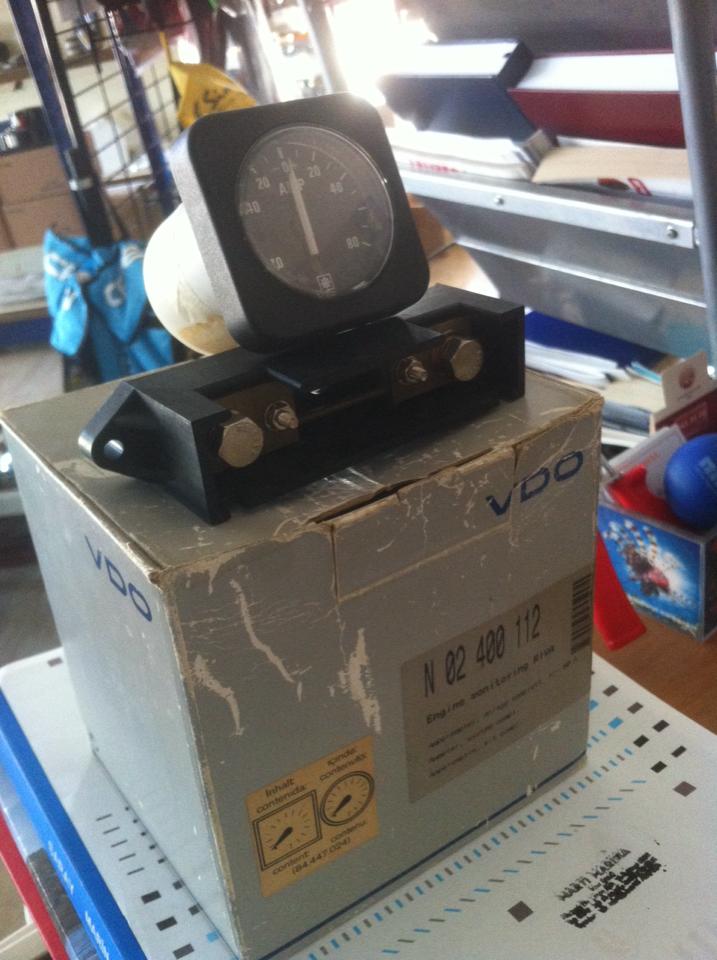 VDO ENGİNE MONİTORİNG N 02 400 112